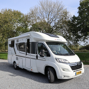 Adria Coral 600SL + TV handgeschakeld 165 pk